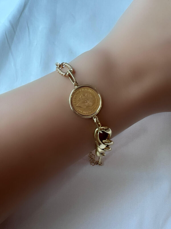 18 karat gold bracelet