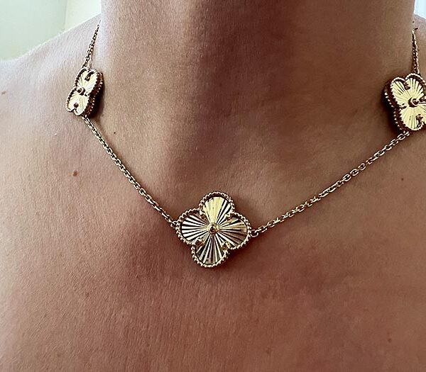 lucky clover 18k gold necklace